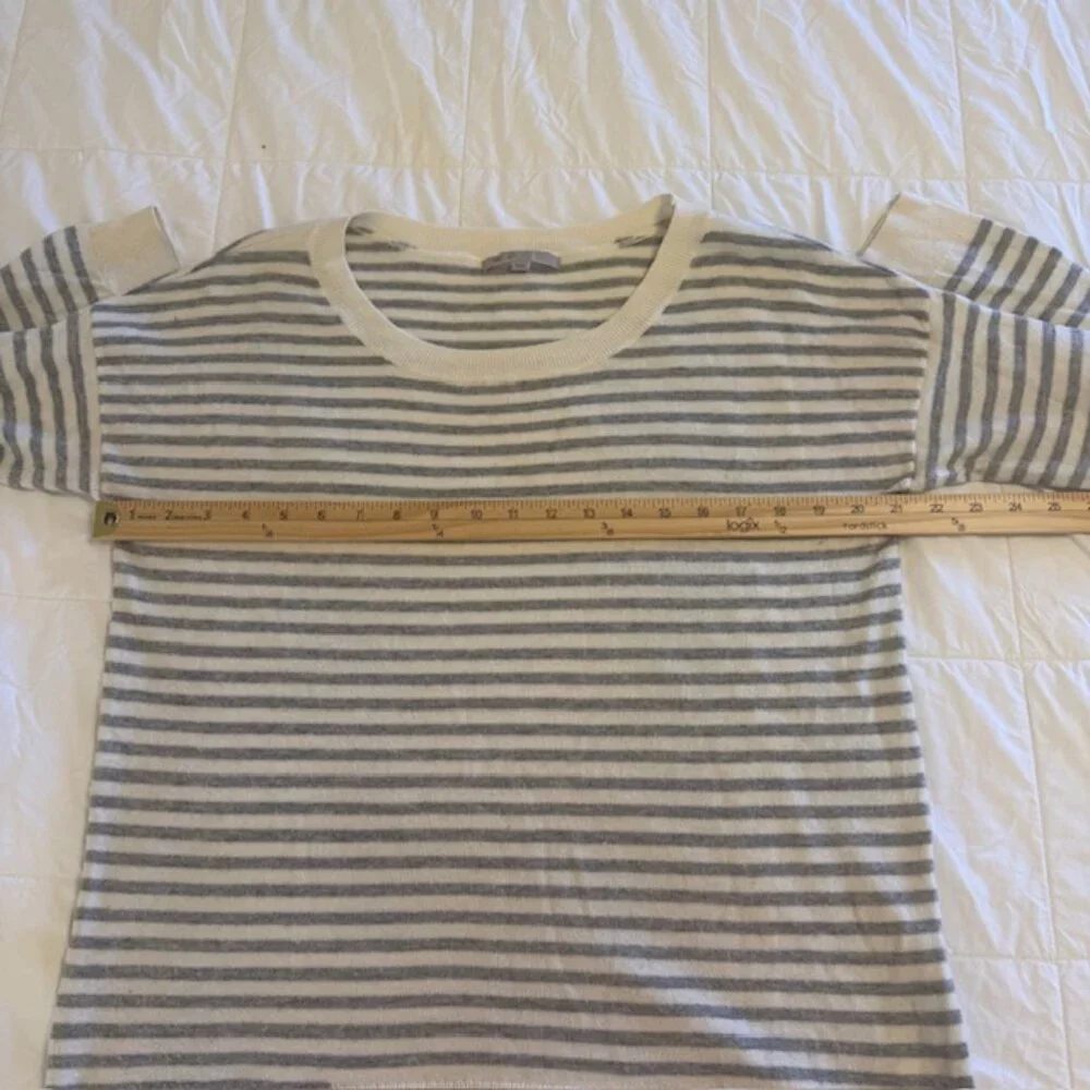GAP Y2K Striped Pullover Sweater Gray White Women's Sz Small Casual Comfy Winter - Picture 5 of 8